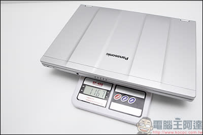 Panasonic TOUGHBOOK CF-SV8 & CF-LV8 開箱評測