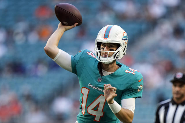 Super Bowl practice run for Fox at Dolphins' preseason game