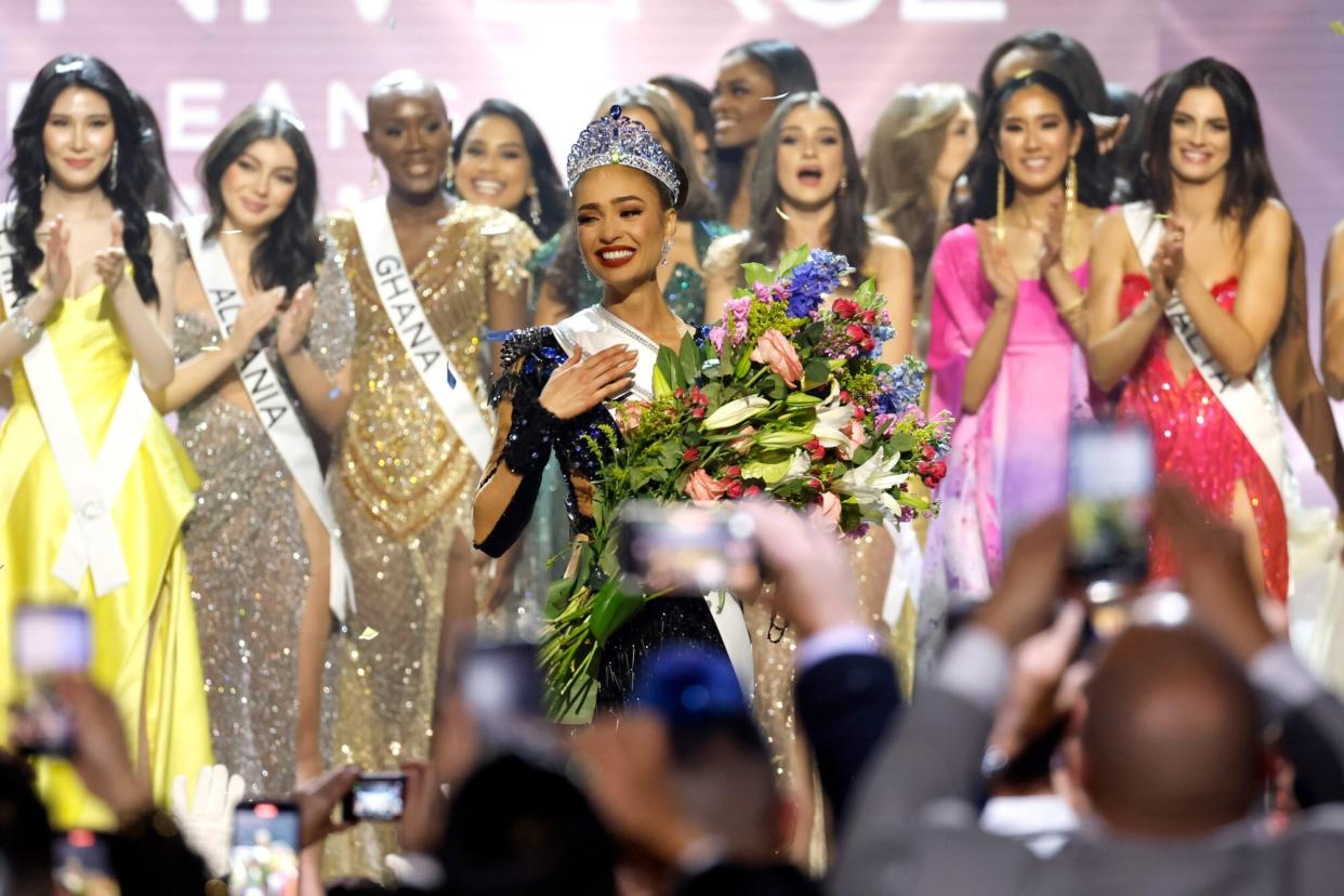 NEW ORLEANS, LOUISIANA - JANUARY 14: Miss USA R'bonney Gabriel crowned Miss Universe 2022 onstage during The 71st Miss Universe Competition at New Orleans Morial Convention Center on January 14, 2023 in New Orleans, Louisiana. (Photo by Jason Kempin/Getty Images)