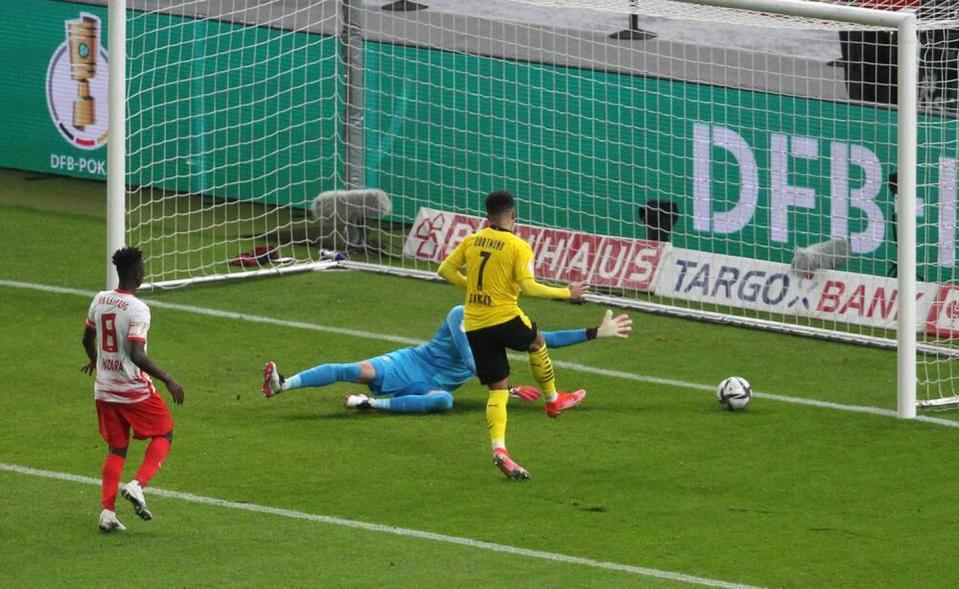 Pokalsieg! Historisches BVB-Duo schießt Leipzig ab