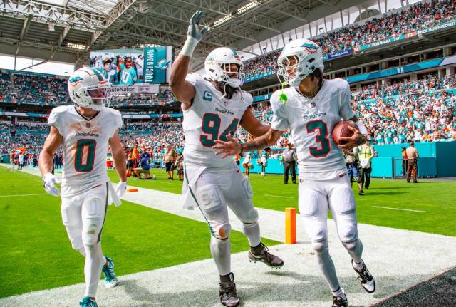 Miami Dolphins wide receiver Braxton Berrios (0) prior to an NFL