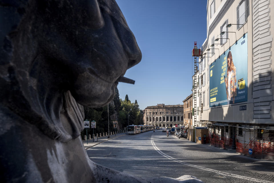 A general view of Via del Teatro Marcello without people during the coronavirus emergency on March 10, 2020, in Rome, Italy. (Credit: Antonio Masiello/Getty Images)