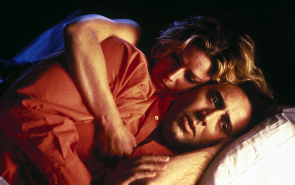 Elisabeth Shue and Nicolas Cage in Leaving Las Vegas - Alamy