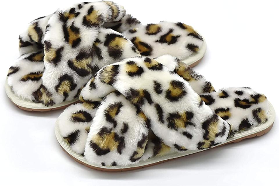 Crazy-Lady-Fluffy-Slippers