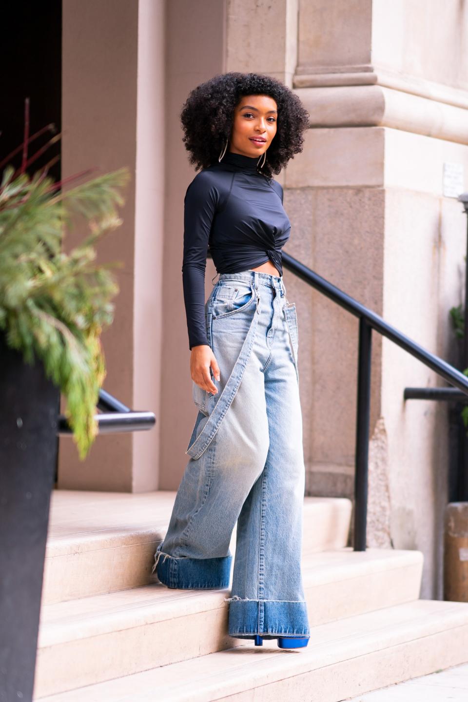 NEW YORK, NEW YORK - JANUARY 02: Yara Shahidi is seen wearing a Nanuska top, TRE jeans with Casadei shoes in Gramercy on January 02, 2019 in New York City. (Photo by Gotham/GC Images)