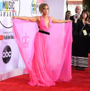 <p>Jennifer López lució sexy y atrevida en los American Music Awards. Foto:/Getty Images </p>