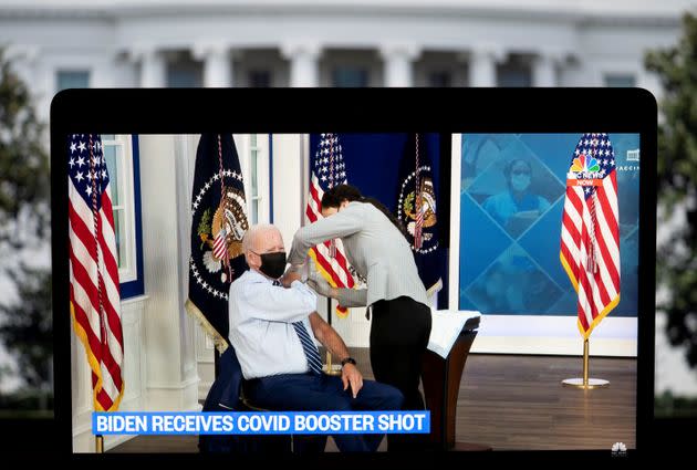 Joe Rogan baselessly suggested President Joe Biden had faked receiving his COVID-19 booster shot. (Photo: Xinhua News Agency via Getty Images)