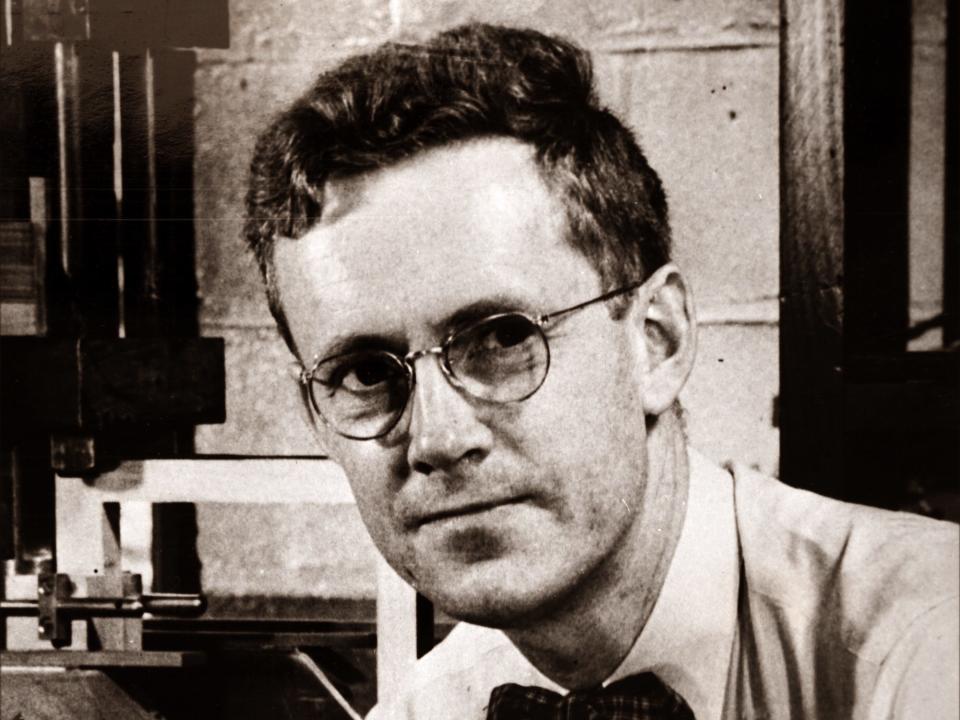 Nobel Prize winner Edward Purcell wears glasses and a bowtie in a laboratory circa 1951.