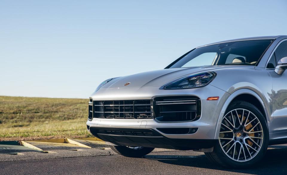 Photos of the 2019 Porsche Cayenne Turbo at Lightning Lap