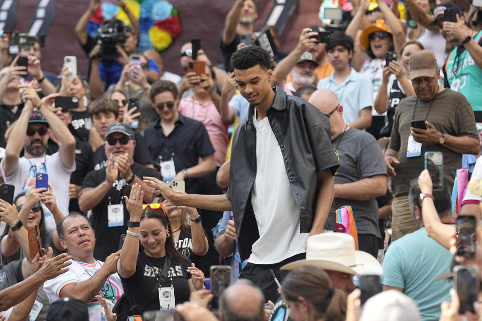 San Antonio Spurs NBA basketball first round draft pick Victor Wembanyama arrives at a meet the rookies event in San Antonio, Saturday, June 24, 2023. (AP Photo/Eric Gay)