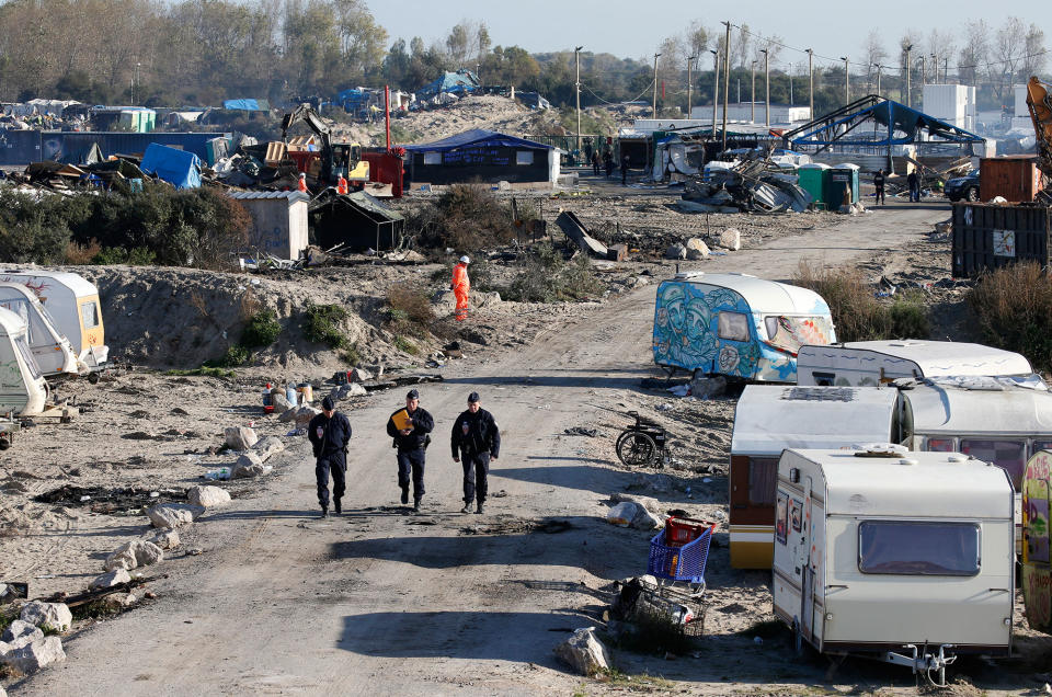 Clearing the ‘jungle’ migrant camp in Calais, France
