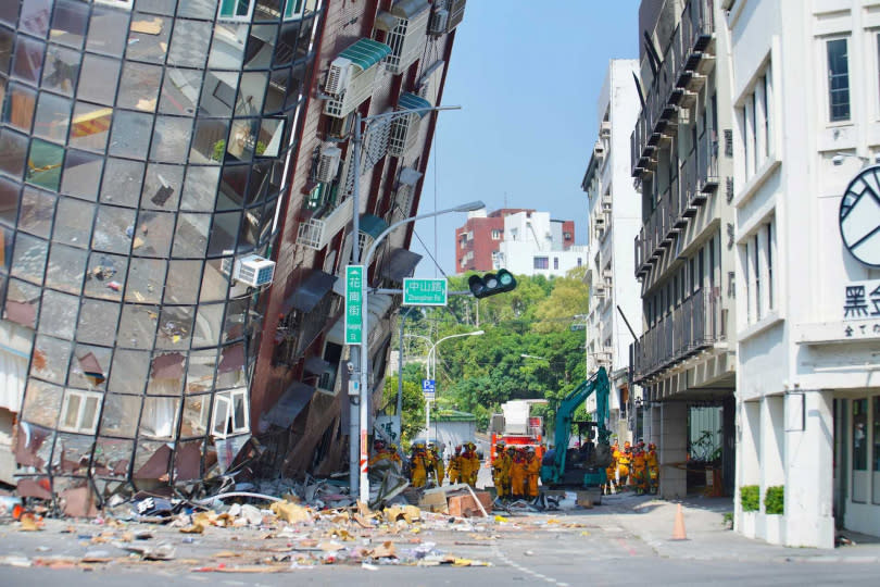 花蓮地震現場救災狀況。（圖／立委傅崑萁辦公室提供）