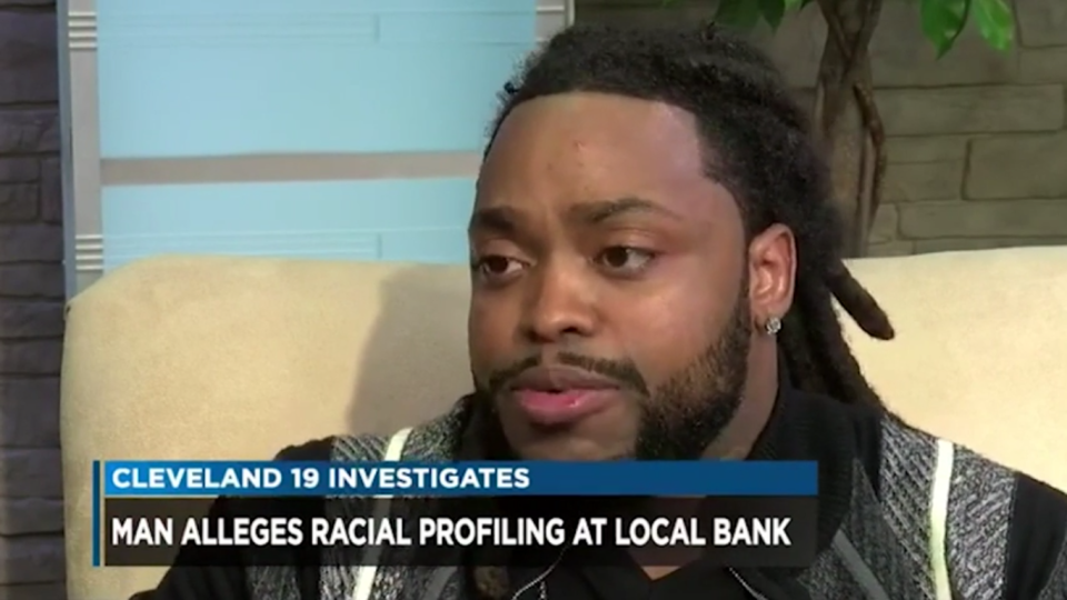 Black man handcuffed after trying to cash cheque at Ohio bank