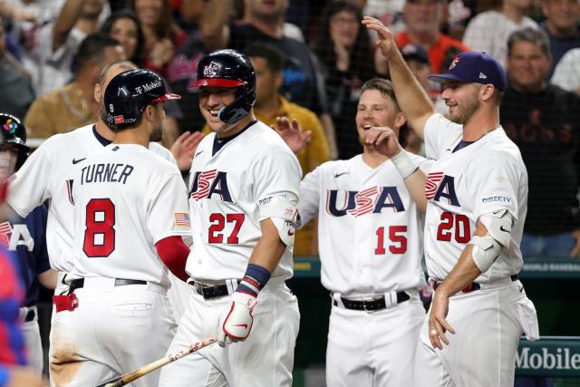 Photo Gallery: Activists at the WBC game between Cuba and USA