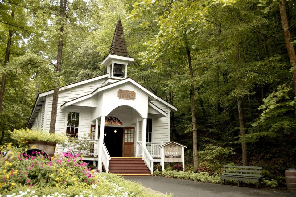 A little white chapel at Dollywood (Robert F Thomas)