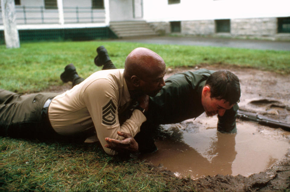 AN OFFICER AND A GENTLEMAN, Louis Gossett, Richard Gere, 1982, (c) Paramount/courtesy Everett Collection