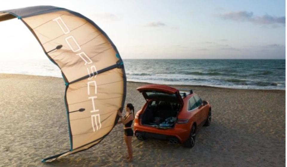 Porsche lanza nueva campaña publicitaria en Salinas del Rey. Foto: cortesía Porshe