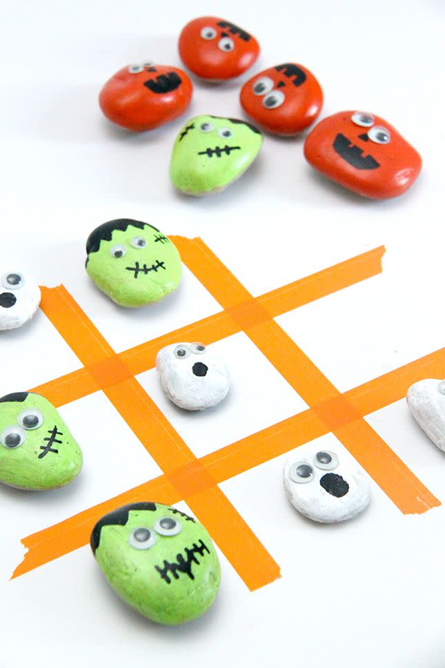 Play Halloween Tic-Tac-Toe