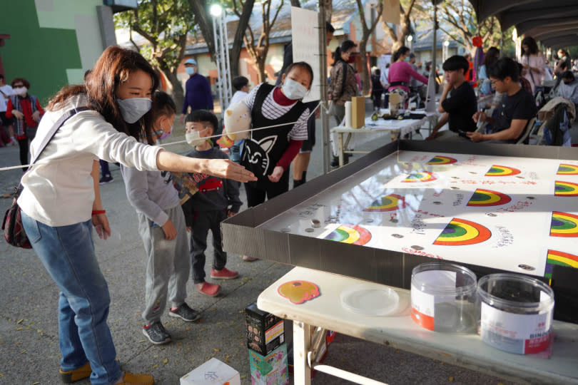 「香港年銷」還準備各項遊戲，讓大小朋友都能一起同樂。（圖／高雄市政府提供）