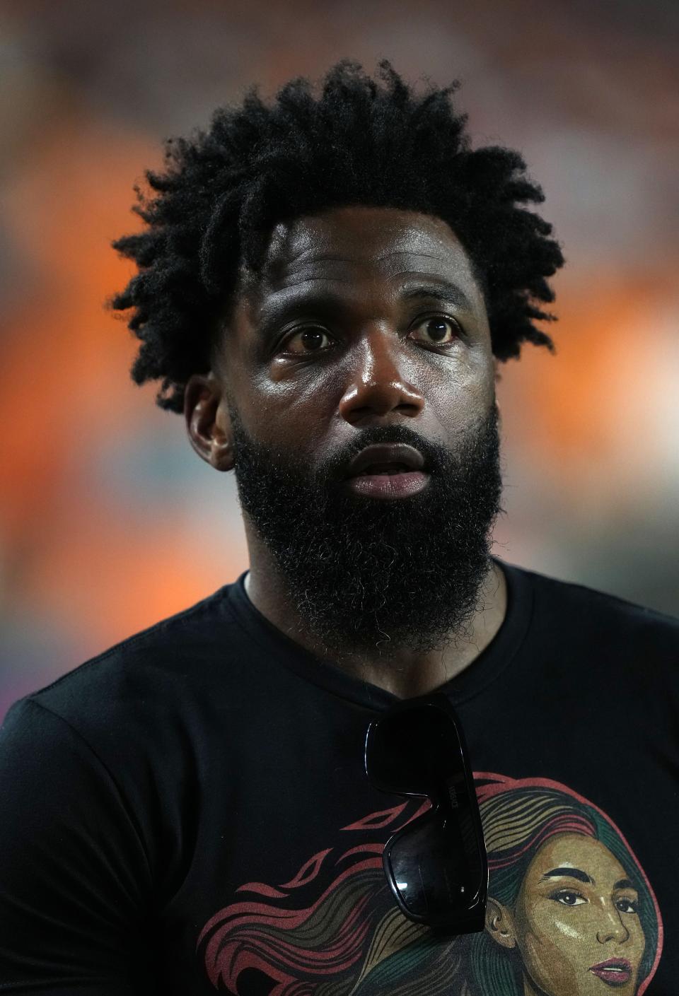 Donté Stallworth was among the former Tennessee football stars in attendance for the 2022 Orange Bowl against Clemson.