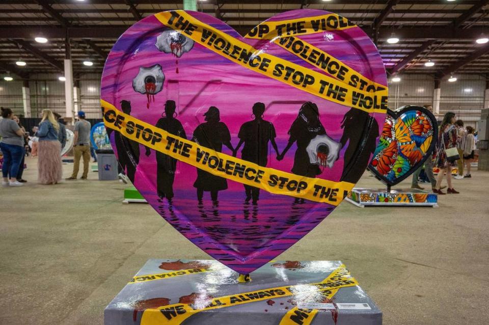 “Stop The Violence!” by artist Brooke Jiskra. Emily Curiel/ecuriel@kcstar.com