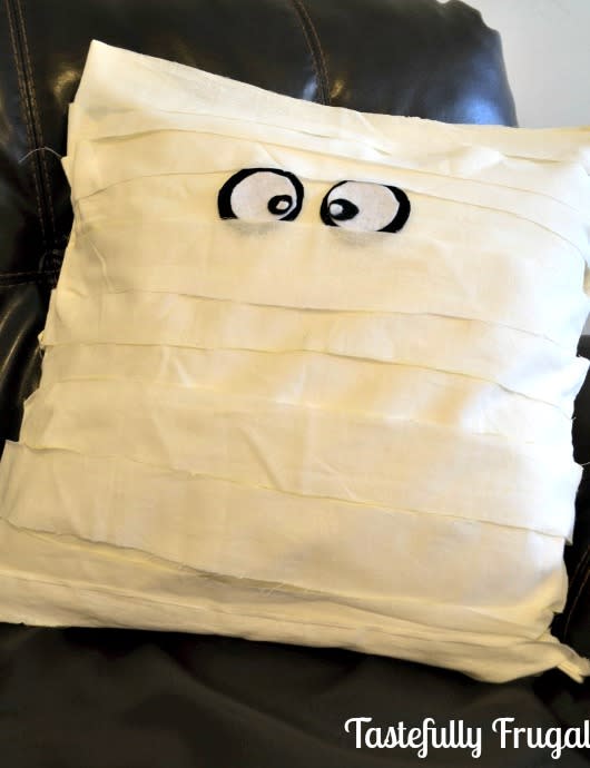 Mummy throw pillow