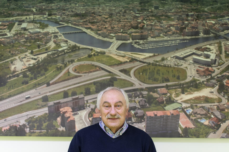 César Mosquera, a math professor and city councilman in charge of urban planning in Pontevedra.