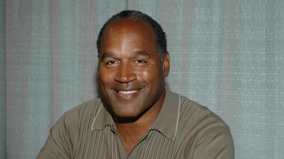 PHOTO: O.J. Simpson at the Expo Center Edison in Edison, N.J., March 31, 2006. (Bobby Bank/WireImage/Getty Images)