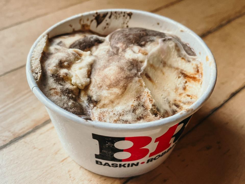 scoop of gold medal ribbon ice cream from baskin robbins