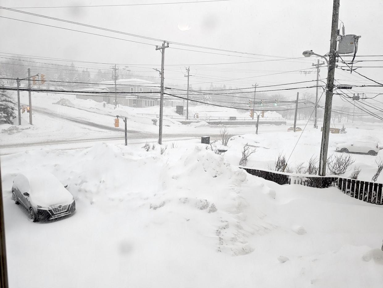 Heavy, blowing snow makes for hazardous conditions in Newfoundland