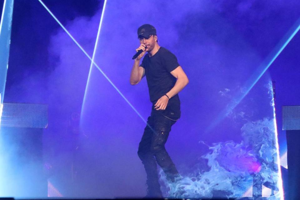 Enrique Iglesias during the second part of the Trilogy Tour 2024 with global phenomena Ricky Martin and Pitbull at the Save Mart Center in Fresno on Tuesday, Jan. 30, 2024. María G. Ortiz-Briones / mortizbriones@vidaenelvalle.com