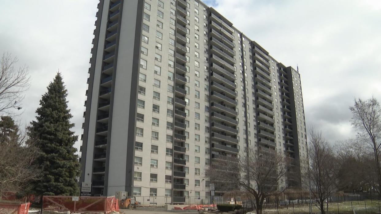 A renter at 71 Thorncliffe Park Drive says his building and multiple others on the same street have poor building maintenance.  (Sue Goodspeed/CBC - image credit)