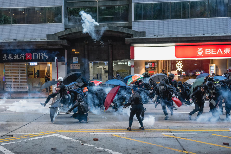 2019 年反修例運動中，有超過一萬人被拘捕。(資料圖片 / Photo by Aidan Marzo/SOPA Images/LightRocket via Getty Images)