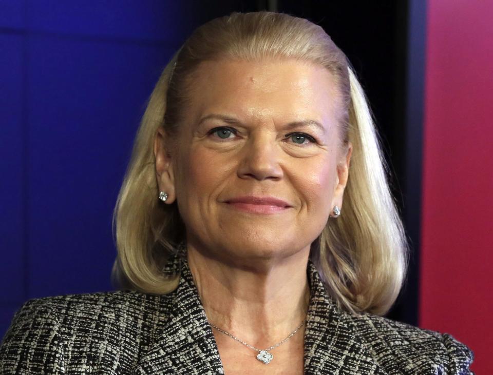 <p>Nr. 6: Ginni Rometty, Geschäftsführerin und CEO, IBM<br>Wie <em>Fortune</em> berichtet, fiel Rometty, 60, wegen der schrumpfenden Umsätze bei IBM im Vergleich zum vorjährigen vierten Platz einige Ränge zurück. Außerdem verkaufte Milliardeninvestor Warren Buffett ein Drittel der IBM-Anteile seines Unternehmens, was zu einem deutlichen Einbruch des Aktienwertes führte. Die Zukunft sieht für Rometty allerdings keinesfalls trist aus, da IBMs Umsätze im Bereich Analytics, Cloud, Mobile und Sicherheit steigen.<br>Unternehmenszahlen (2016 oder zuletzt abgeschlossenes Geschäftsjahr)<br>Einnahmen (€ Mio.) 67.898<br>Gewinn (€ Mio.) 10.086<br>Marktwert per 14.9.2017 (€ Mio.) 115.233<br>(Canadian Press) </p>