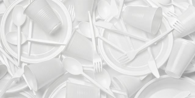 Single-use plastic cutlery and plates to be banned in England