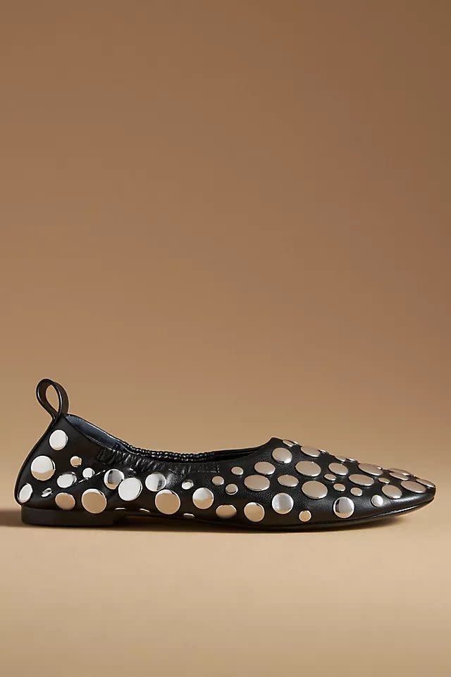 <p><a href="https://go.redirectingat.com?id=74968X1596630&url=https%3A%2F%2Fwww.anthropologie.com%2Fshop%2Fhybrid%2Fsimon-miller-studded-riad-flats&sref=https%3A%2F%2Fwww.townandcountrymag.com%2Fstyle%2Ffashion-trends%2Fa62350555%2Ffall-2024-shoe-trends%2F" data-i13n="elm:affiliate_link;elmt:premonetized" rel="sponsored" target="_blank" data-ylk="slk:Shop Now;elm:affiliate_link;elmt:premonetized;itc:0;sec:content-canvas" class="link rapid-noclick-resp rapid-with-clickid etailiffa-link">Shop Now</a></p> <p>Riad Flats</p> <p>Anthropologie</p> <p>$395.00</p>