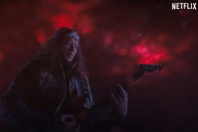 Eddie Munson's Upside Down Guitar GOD Scene - Master of Puppets, Stranger  Things