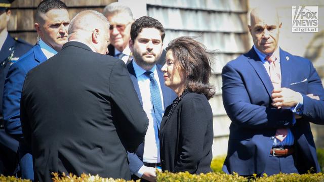 NY Gov. Kathy Hochul leaves NYPD Officer Jonathan Diller's wake abruptly  after 10 minutes; bystanders clap