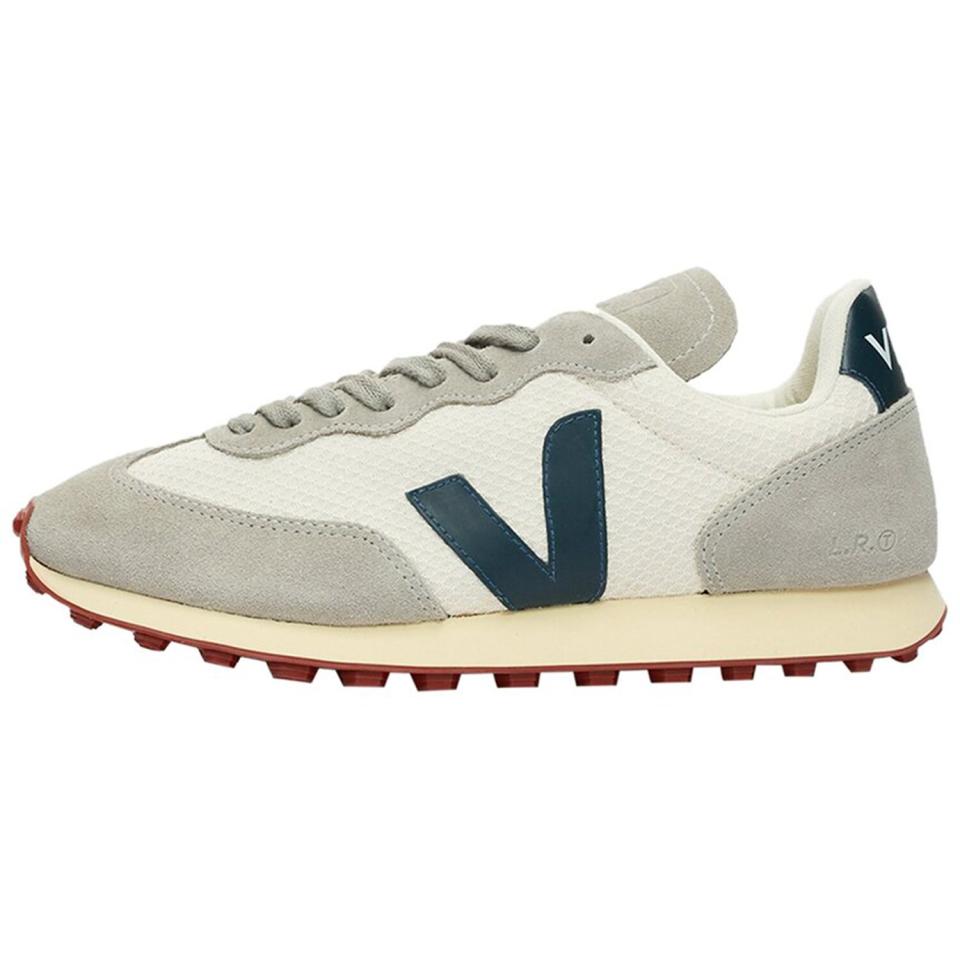 VEJA Leather Sneaker Rue La La