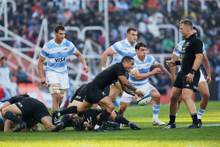 Una escena del precedente más cercano: el 12-41 de los Pumas a manos de a los All Blacks en julio en Mendoza, por el Rugby Championship.
