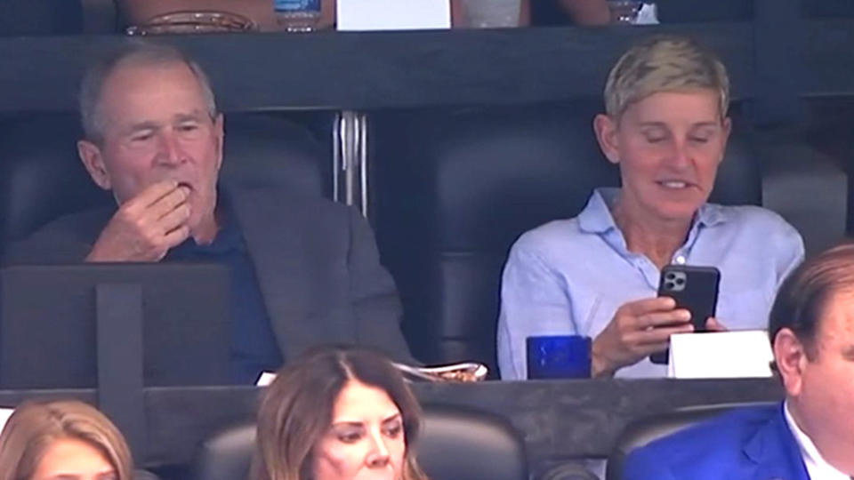 This shot of George W. Bush and Ellen DeGeneres at the Green Bay Packers and the Dallas Cowboys game sparked an internet storm. Photo: Twitter