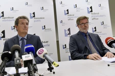 Belgian Federal prosecutors Jean-Pascal Thoreau (L) and Eric Van der Sypt hold a news conference in Brussels, Belgium November 14, 2015. REUTERS/Eric Vidal