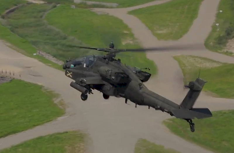 駐南韓的美軍阿帕契武裝直升機隊舉行了自2019年以來，首次的火箭和槍枝實彈演習。(圖擷自推特)