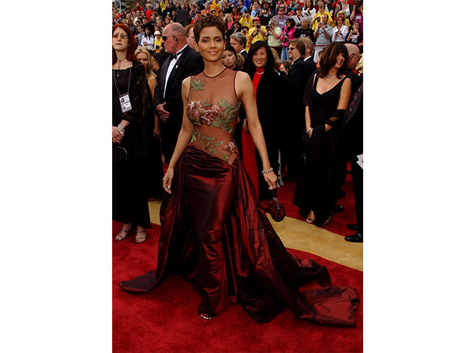 9. Halle Berry in Elie Saab (2002)