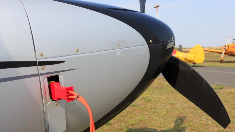 eSAF and electric aircraft are the solution to emissions problems. 