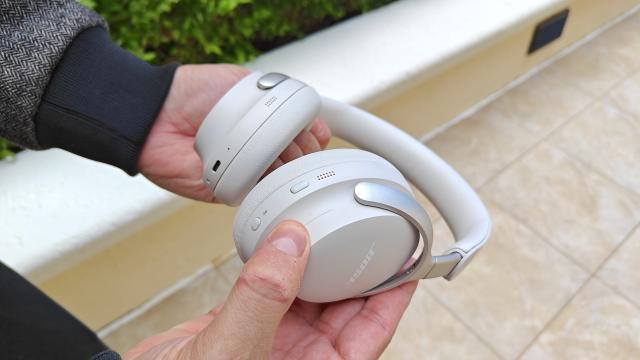 Using the buttons and touch controls - Bose QuietComfort Ultra Headphones