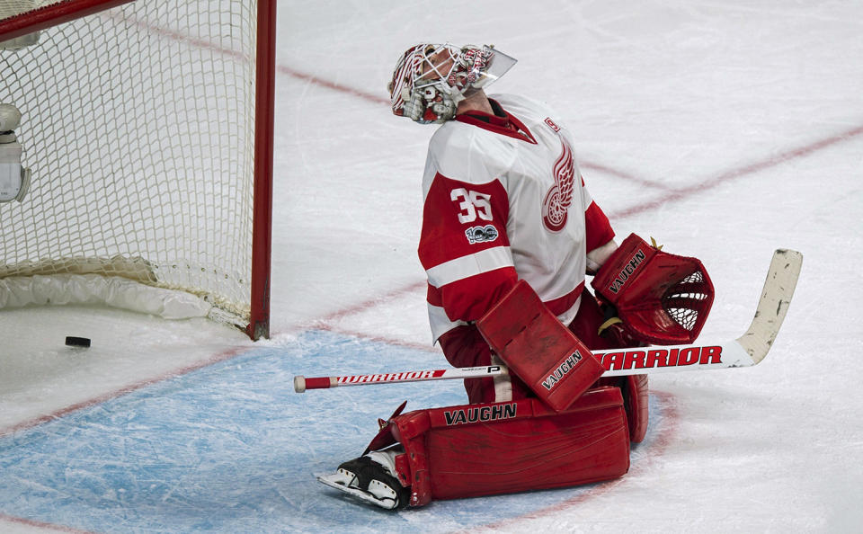 Goalie reaction