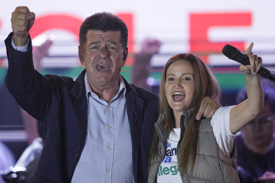 Efrain Alegre, presidential candidate for the Concertacion coalition, and running mate Soledad Nunez embrace during their closing campaign rally in Asuncion, Paraguay, Thursday, April 27, 2023. Paraguay's general elections are scheduled for April 30th. (AP Photo/Jorge Saenz)