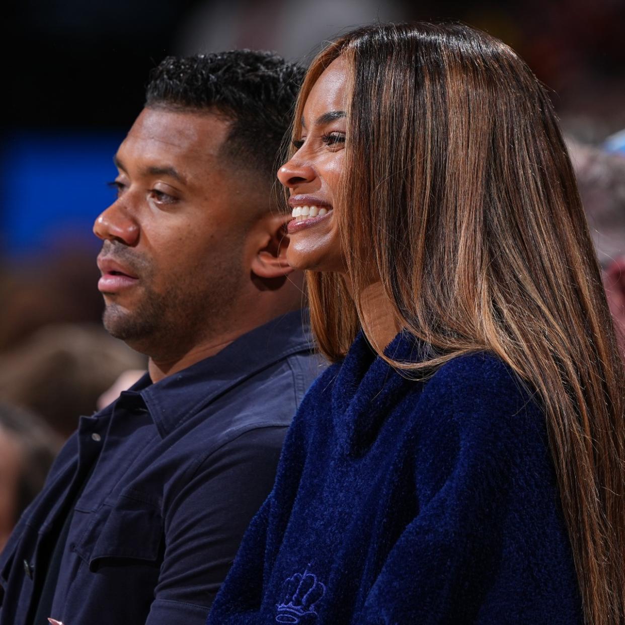  Ciara and her family with Russell Wilson 