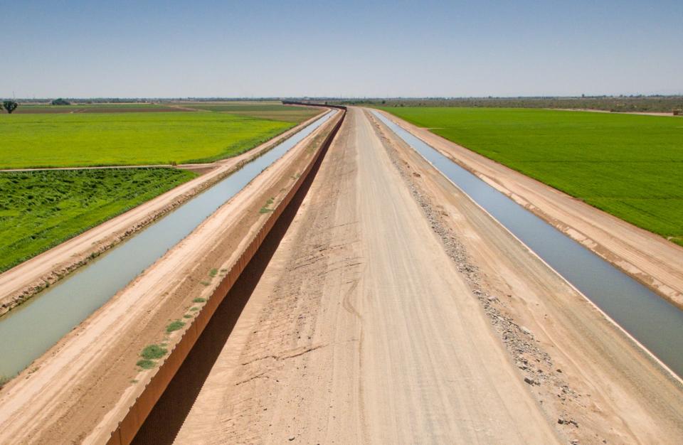 Lower Colorado River canal fields. (Photo: Justin Clifton)